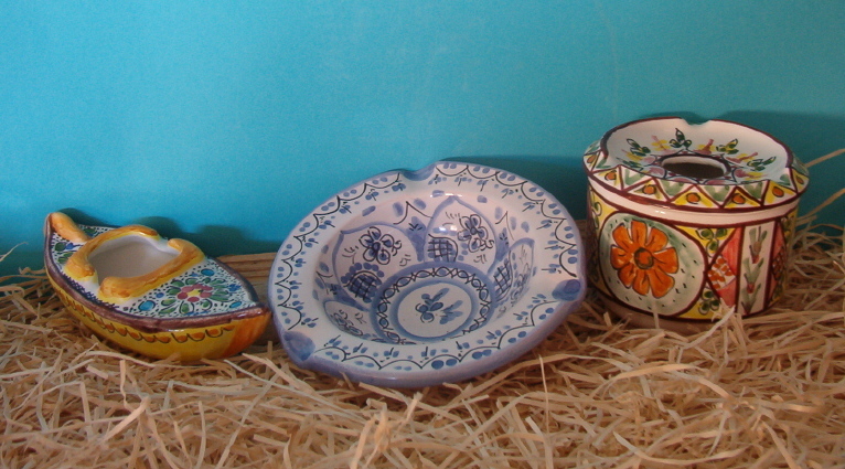 Ceniceros variados